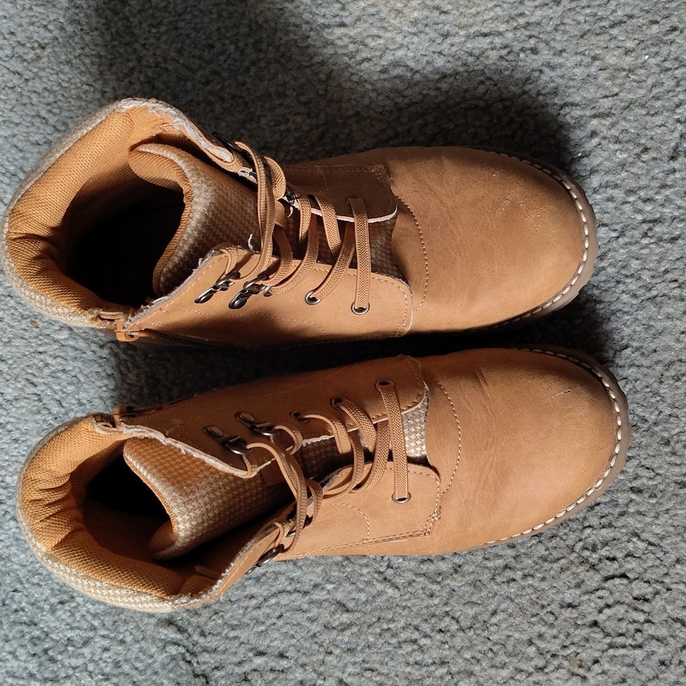 Bruno Marc boots zipper up and laces